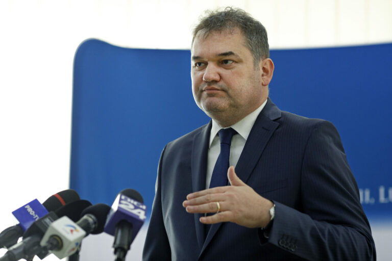 Ministrul Dezvoltării: Eliminăm taxele plătite de proprietari pentru extrasele de carte funciară
