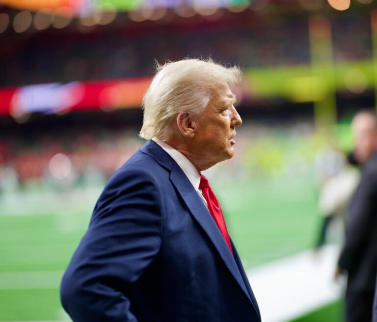 Donald Trump urmează să participe la summitul NATO de la sfârşitul lui iunie în Olanda, anunţă Casa Albă