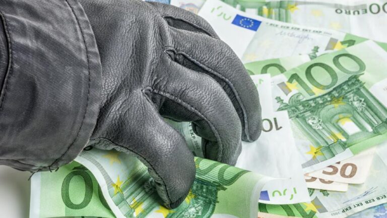 EPPO arrests ringleader of €100 million Romania fraud scheme with mafia ties