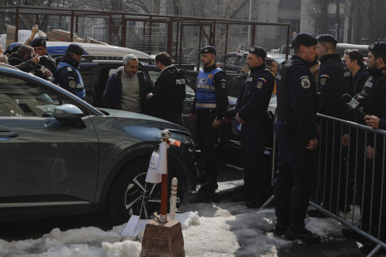 Cum a reacționat Călin Georgescu în momentul în care a fost oprit de poliţişti în trafic