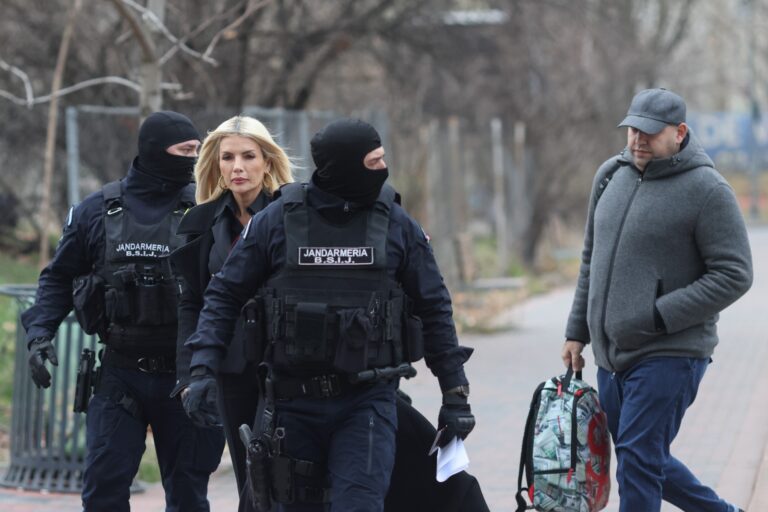 VIDEO | Cazul Nordis: 11 persoane, inclusiv Laura Vicol și Vladimir Ciorbă. Alte 2 persoane, sub control judiciar / Ce a fost ridicat la percheziții