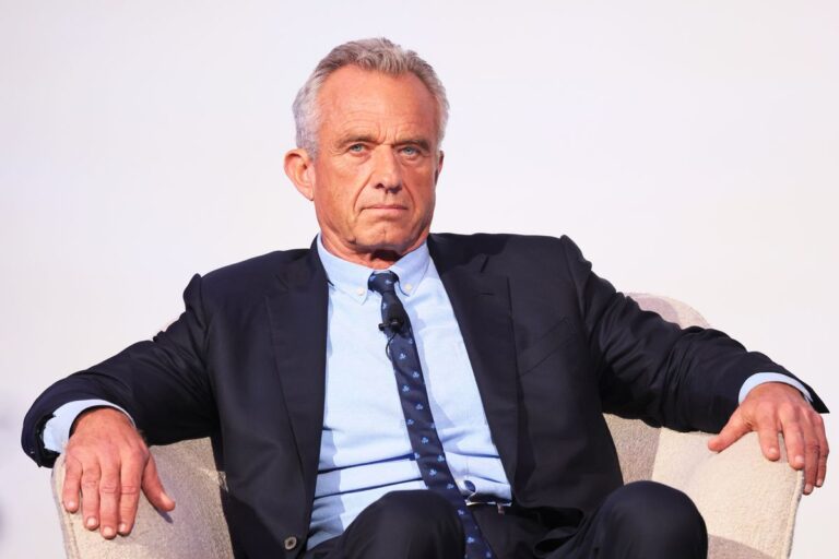 Robert F. Kennedy Jr: Nu mi-e frică de microbi. Am prizat cocaină pe chiuvete, în toalete