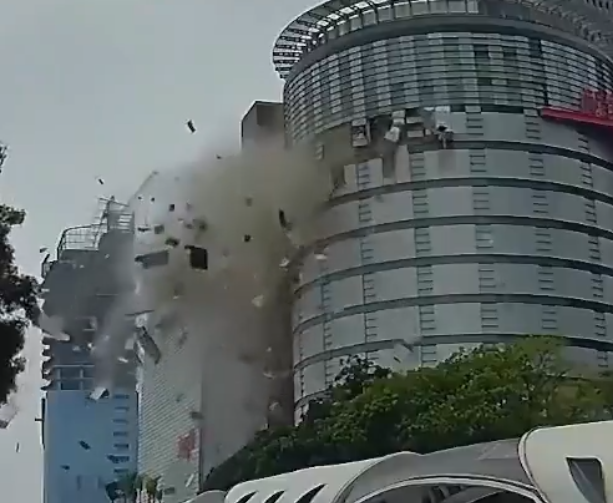 Taiwan: Cel puţin patru morţi şi zeci de răniţi după o explozie la un mall