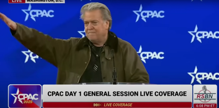 Steve Bannon a făcut salutul nazist și i-a adresat lui Trump un îndemn de inspirație putinistă: să nu mai plece de la Casa Albă