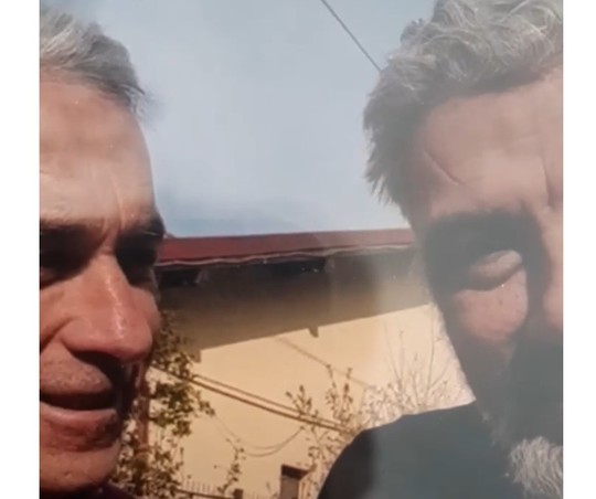 VIDEO | Călin Georgescu apare lângă inculpatul trimis în judecată pentru propagandă legionară, antisemitism și xenofobie