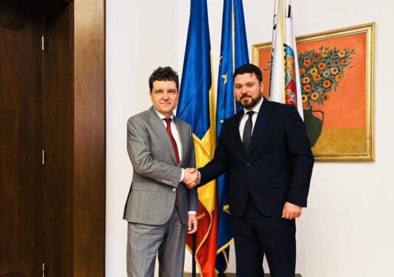 „Nu mai avem timp să ne minţim”. Un primar liberal îşi anunţă susţinerea pentru Nicuşor Dan