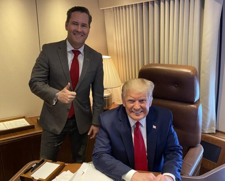 Mike Waltz, consilierul pentru securitate națională al președintelui Donald Trump, ar fi demisionat potrivit unor surse media. CNN anunță cine l-ar putea înlocui