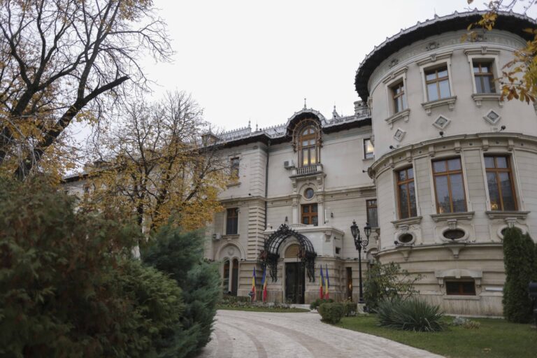 Porți deschise la Palatul Cotroceni, în weekend  / Ce obiective pot fi vizitate gratuit