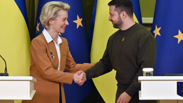 POLITICO: Europa are un plan pentru a menţine Ucraina pe linia de plutire