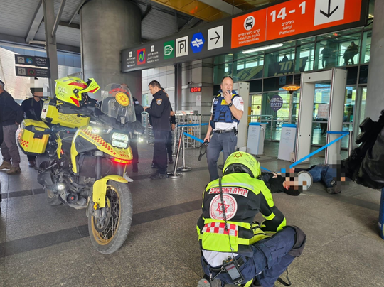 Atac terorist cu cuţitul într-o stație de autobuz din Israel: Un mort şi patru răniţi