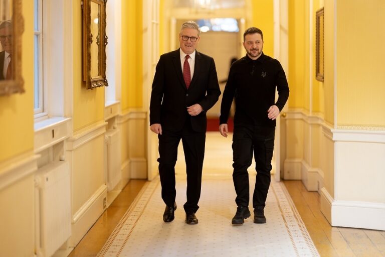 Starmer, la summitul de la Londra: Un moment unic într-o generaţie pentru securitatea Europei