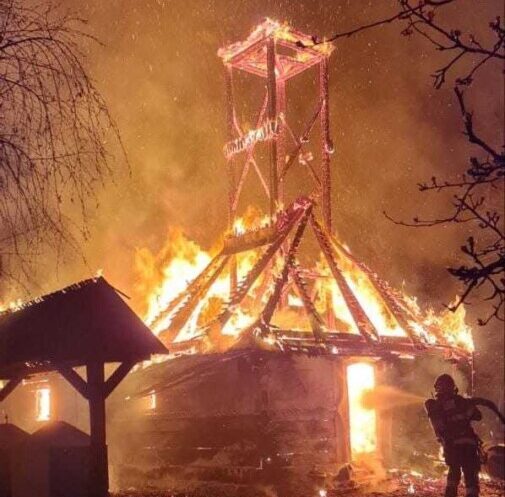 Incendiu devastator la biserica Muzeului Satului Bănățean din Timișoara