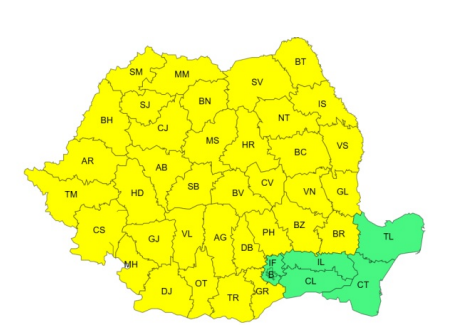Cea mai mare parte a ţării se află, duminică, sub Cod galben de vânt puternic, viscol şi zăpadă