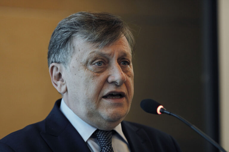Crin Antonescu, la CNSAS pentru a consulta documentele din dosarul său