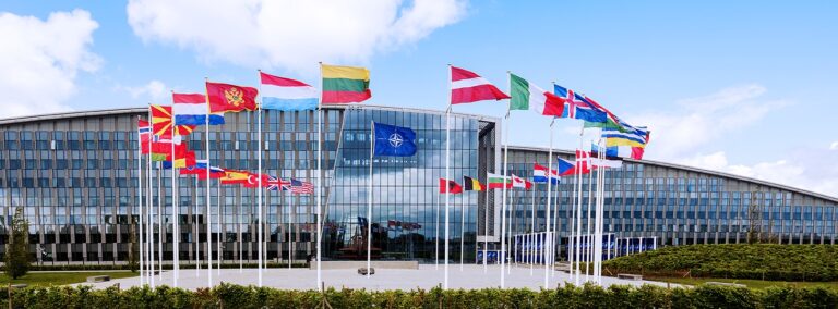 Ambasada SUA la Bucureşti: Alocarea a 2% din PIB pentru apărare nu mai este suficientă. Aliaţii NATO vor trebui să cheltuiască un procent mult mai mare