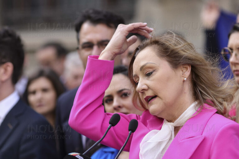 Elena Lasconi este noul Călin Georgescu