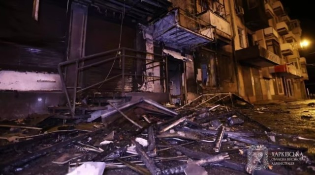 Patru persoane, ucise şi cel puţin 60 rănite în atacuri ruseşti asupra oraşului Harkov din Ucraina, afirmă oficiali
