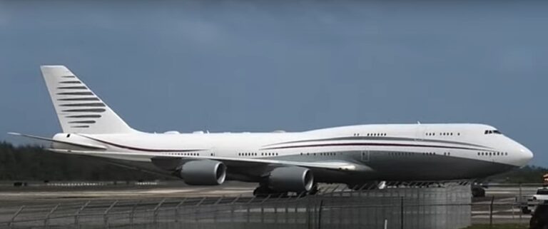 Donald Trump spune că ar fi „stupid” să nu accepte cadoul Qatarului – un avion de lux de 400 de milioane de dolari