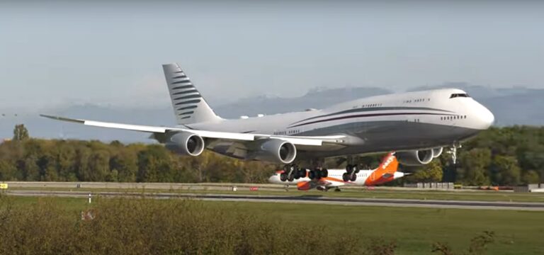 VIDEO | „Palat zburător” pentru Donald Trump. Qatarul face cadou Forţelor Aeriene ale SUA un avion de lux pentru a fi folosit ca aeronavă prezidenţială