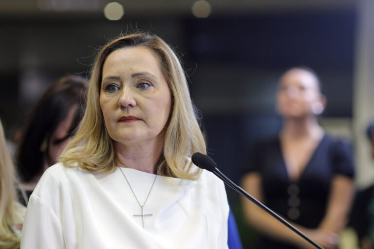 Elena Lasconi și-a dat demisia de la șefia USR / Dominic Fritz preia interimar funcția de președinte al partidului