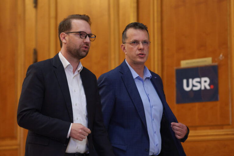 Moșteanu: Dominic Fritz preia interimar funcția de președinte USR
