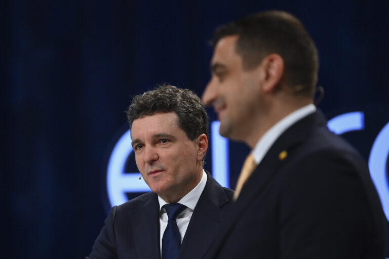 Formula de guvern cu care Nicușor Dan este acum dator. Își va încălca astfel promisiunea, îl va costa, dar evită aducerea extremiștilor la cârma țării