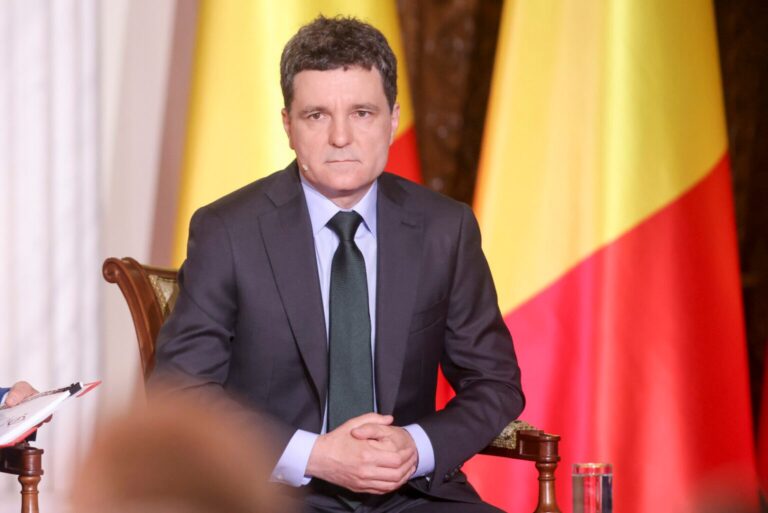 Dezbatere TVR | Nicuşor Dan, întrebat dacă poporul mai greşeşte câtedată: O să vedem duminică. Sper că românii vor lua decizia înţeleaptă