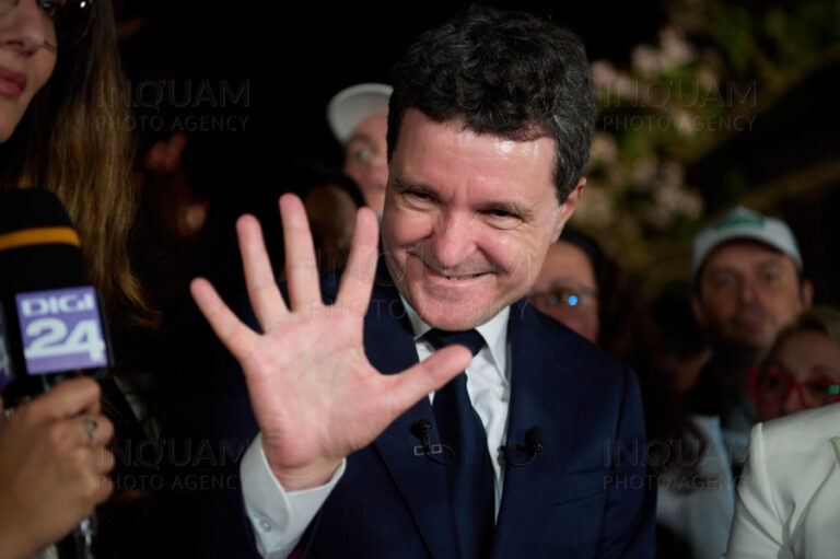 În 4 mai, George Simion a câștigat primul loc, dar adevăratul câștigător a fost Nicușor Dan. În 18 mai, adevăratul câștigător sau adevăratul perdant va fi poporul român
