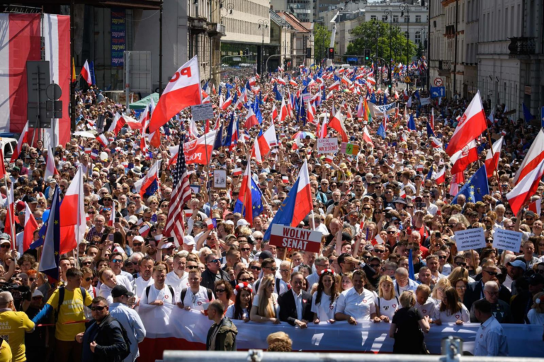 Polonia, pe muchie