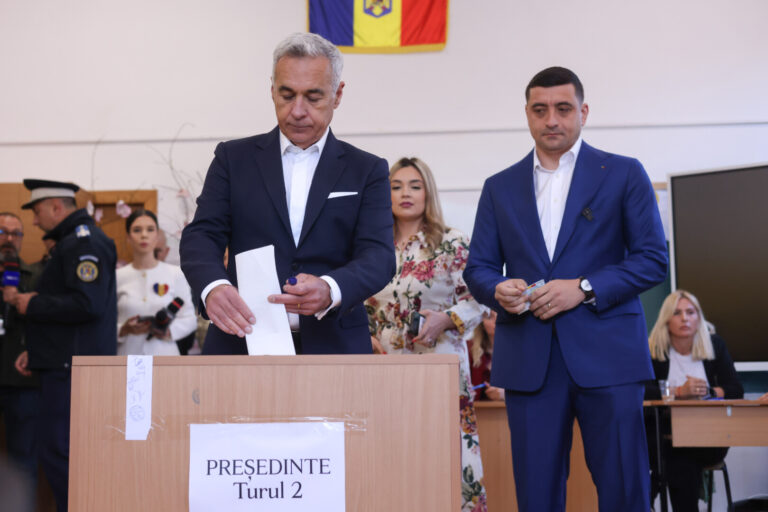 Nationalist George Simion votes ‘against injustices and humiliations done to Romanians’