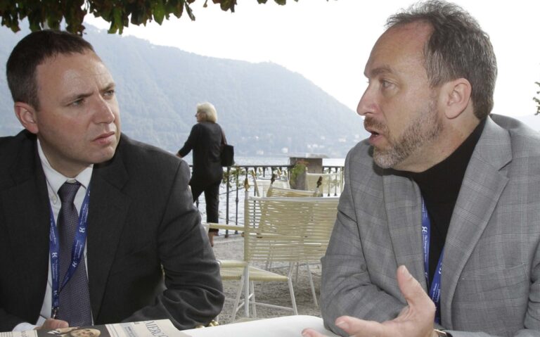 O întâlnire suprarealistă cu Jimmy Wales