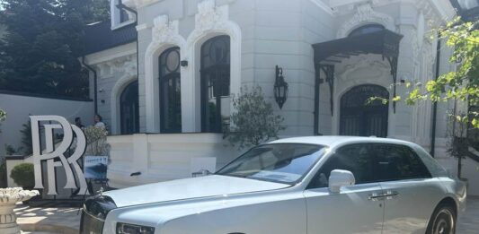 Rolls-Royce Phantom is 100, Bucharest event. Photo: Universul.net