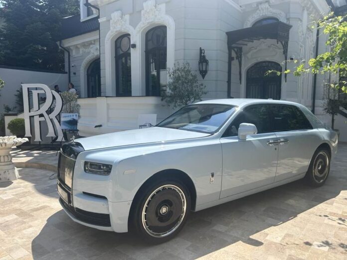 Rolls-Royce Phantom is 100, Bucharest event. Photo: Universul.net