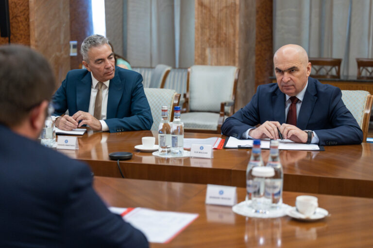 Ilie Bolojan s-a întâlnit cu reprezentanții mediului bancar: Guvernul urmăreşte să construiască un set de măsuri fiscale eficiente, pentru reducerea deficitului