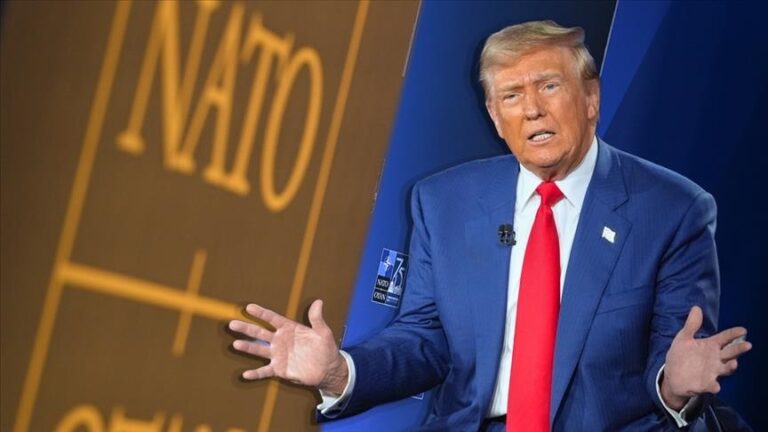 Donald Trump anunţă după summitul de la Haga că susţine Articolul 5 al NATO