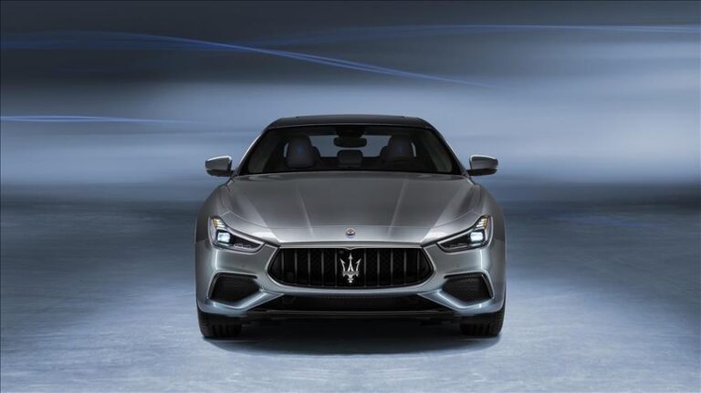Stellantis analizează mai multe opțiuni pentru marca Maserati, inclusiv o posibilă vânzare