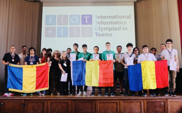Ministerul Educației: Elevii români au obținut trei medalii la Olimpiada Internațională de Informatică pe Echipe