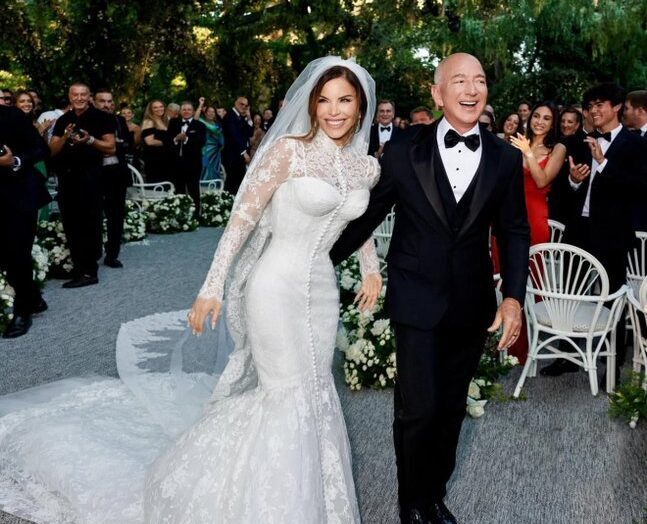 Jeff Bezos şi Lauren Sánchez s-au căsătorit