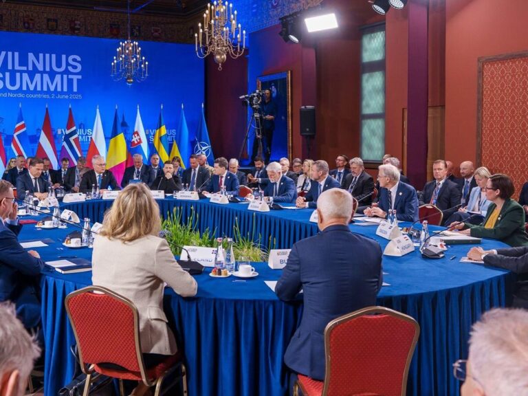 Liderii României, Poloniei şi Lituaniei susţin aderarea Ucrainei la NATO