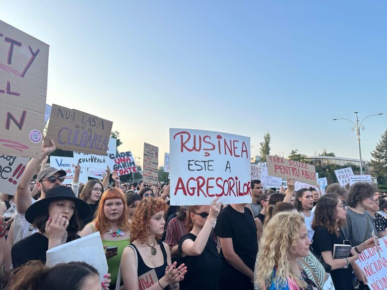 Nicușor Dan: România se confruntă cu un nivel îngrijorător de violență împotriva femeilor / Președintele va colabora cu viitorul Guvern pentru un pachet de măsuri care să protejeze victimele