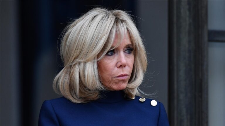 Zece persoane condamnate pentru hărțuirea cibernetică a lui Brigitte Macron