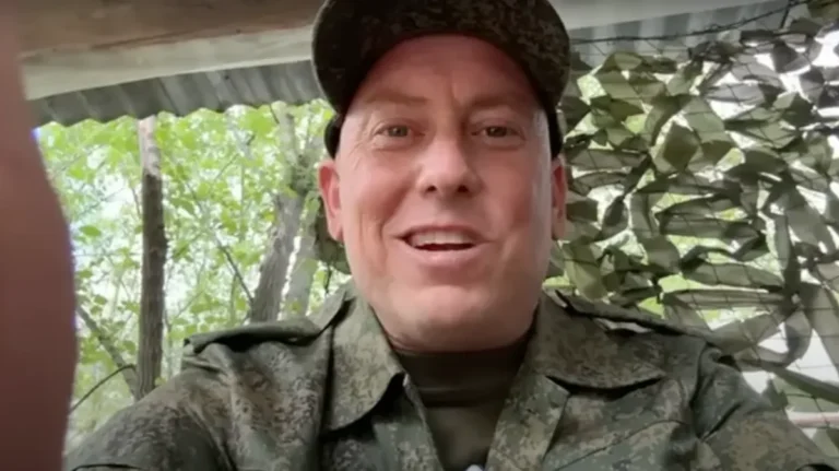 După ce și-a mutat familia din Texas în Rusia în căutarea „valorilor tradiționale”, un american a fost expediat pe frontul din Ucraina