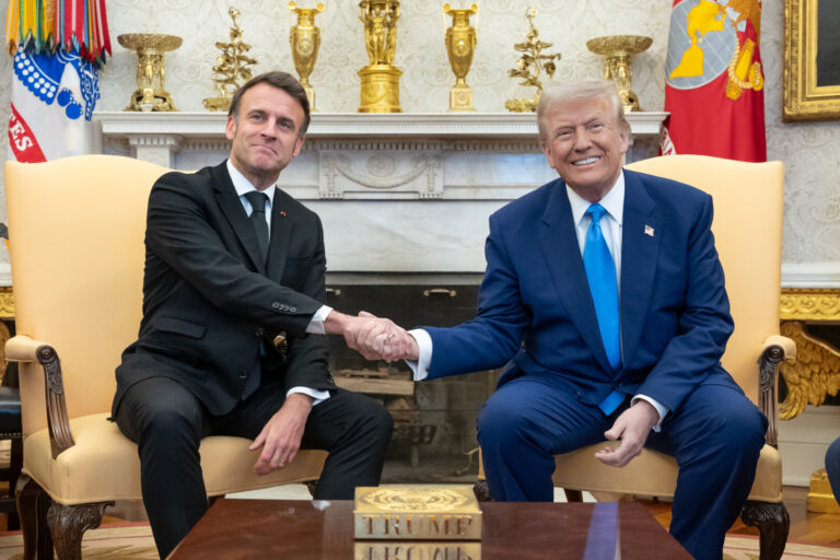 După anunțul lui Trump privind tarifele, Macron cere UE să apere „cu fermitate interesele europene”