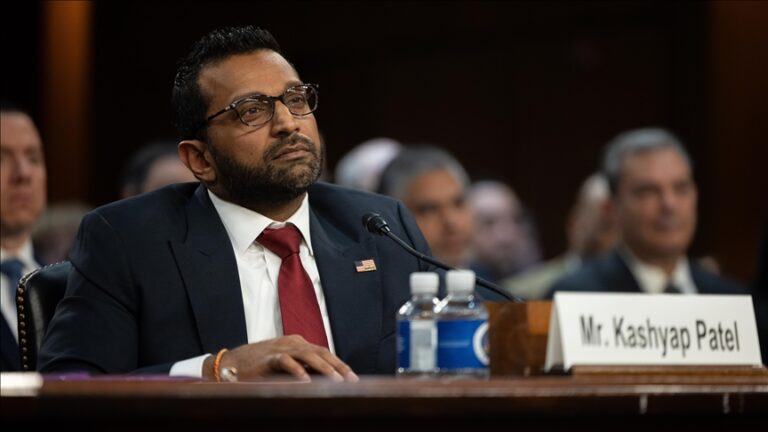 Directorul FBI Kash Patel dă în judecată revista The Atlantic