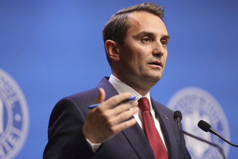 Mihai Jurca: Reducere de 40% a personalului Cancelariei prim-ministrului și economii lunare de 850.000 de lei