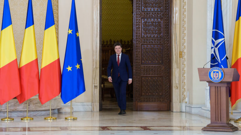 Nicuşor Dan anunţă referendum în rândul magistraților: Dacă răspunsul lor va fi că nu reprezintă interesul public, ”CSM va pleca de urgenţă”