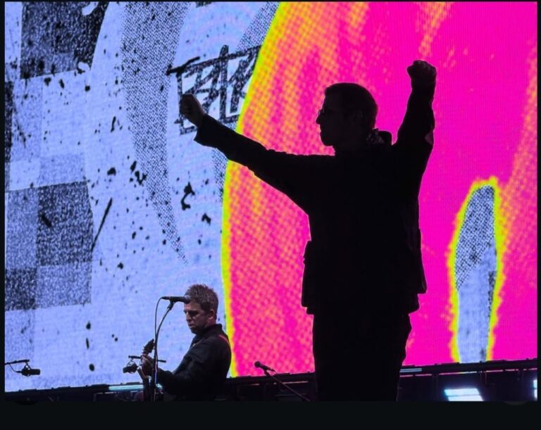 Oasis concertează la Londra pentru prima oară după mai bine de 16 ani