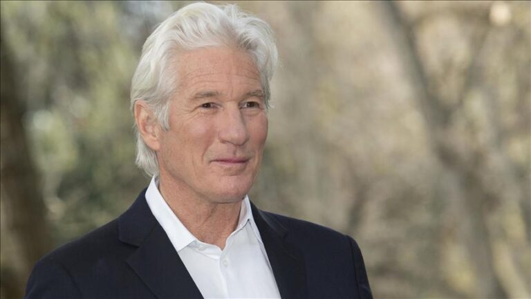 Richard Gere promite că va lupta în continuare pentru cauza tibetană
