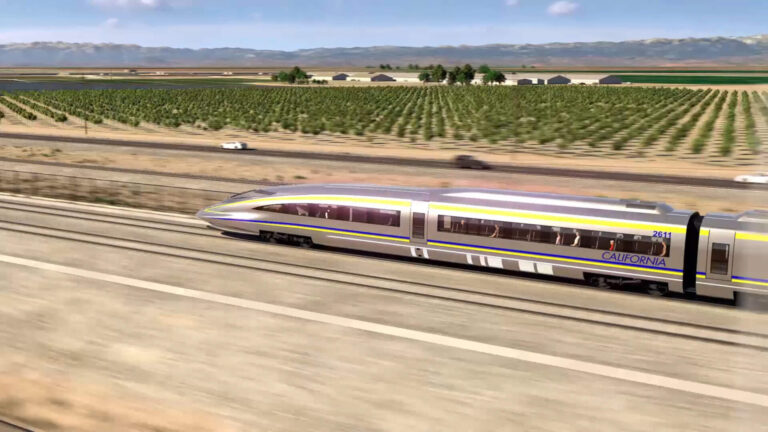 Donald Trump anulează finanţarea federală a unui tren de mare viteză de la Los Angeles la San Francisco, un proiect vechi de 15 ani
