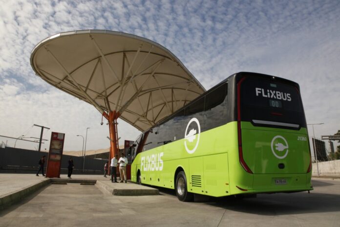 autocar flixbus transport